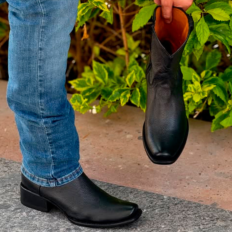 Kit Bota Montês 100% em Couro Legítimo Bovino +BRINDES: Cinto, Chapéu e Porta Carteira